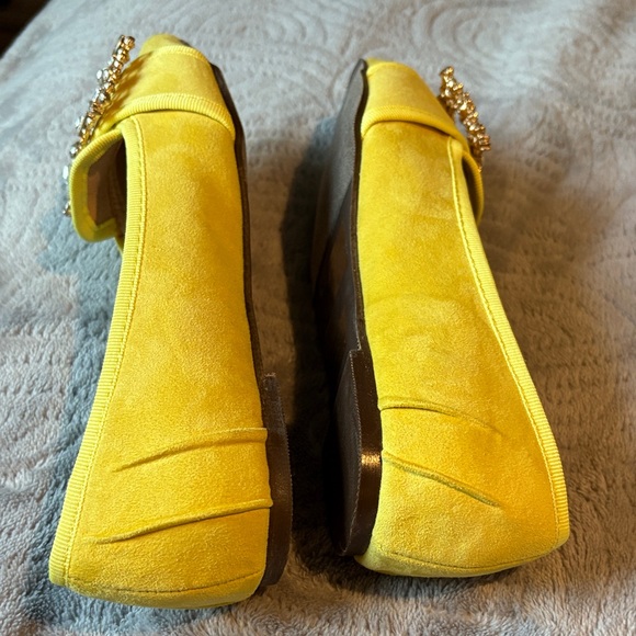 Chase + Chloe  Women's Faux Suede with Crystal Embellishments; SZ: 7; Like New - Picture 8 of 11